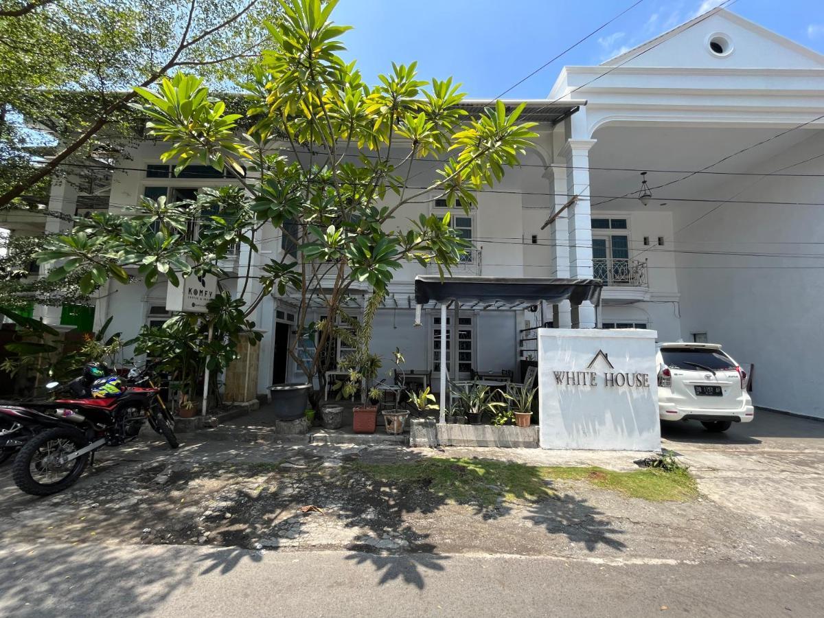 Reddoorz Near Kantor Walikota Manado Exterior foto